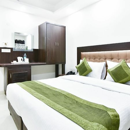 Treebo Mehar Castle Hotell Delhi  Eksteriør bilde