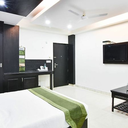 Treebo Mehar Castle Hotell Delhi  Eksteriør bilde