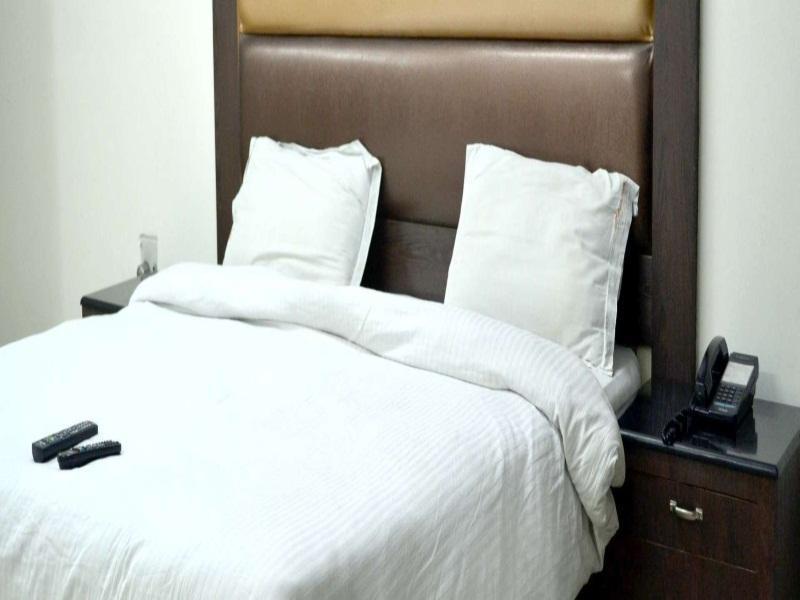 Treebo Mehar Castle Hotell Delhi  Eksteriør bilde