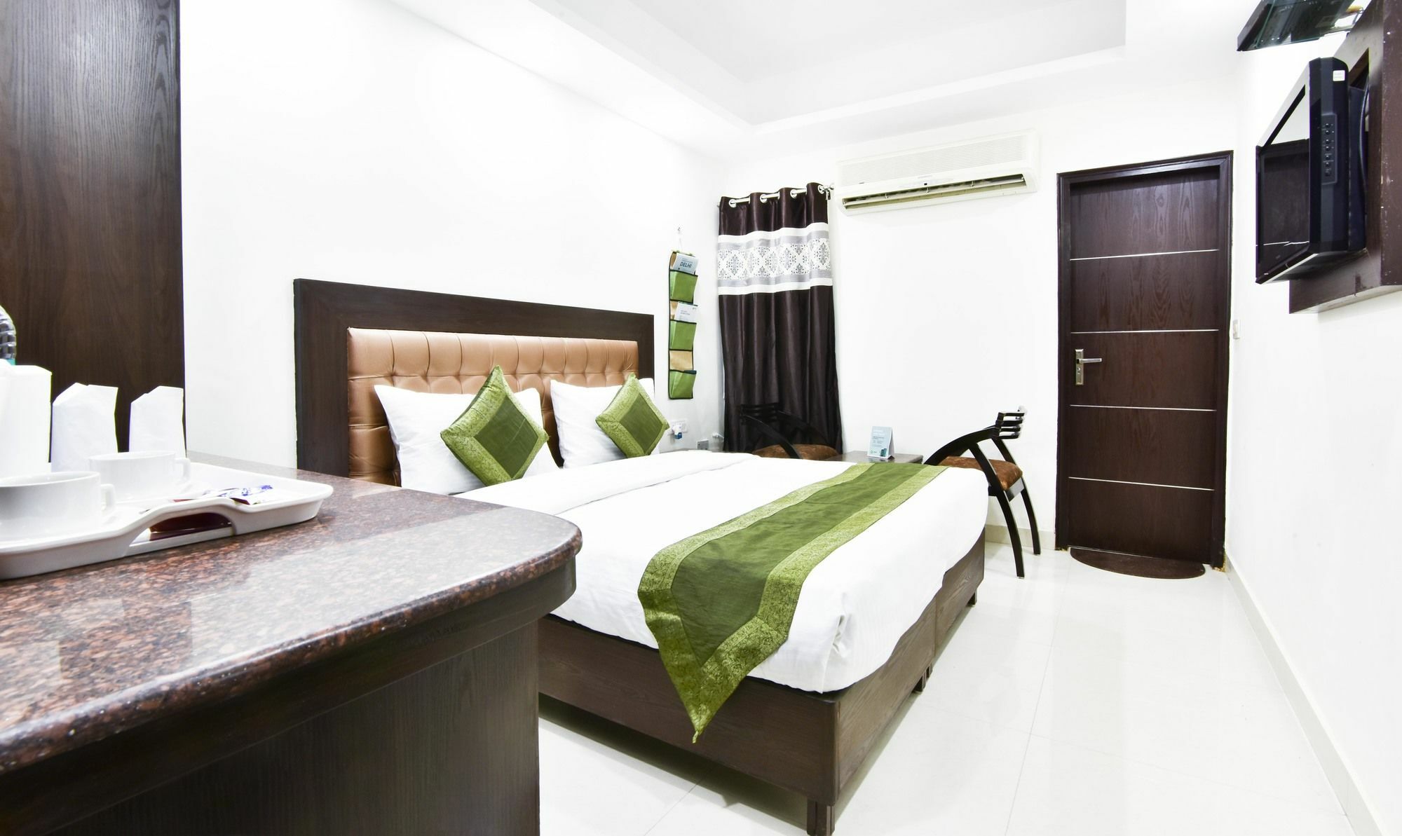 Treebo Mehar Castle Hotell Delhi  Eksteriør bilde