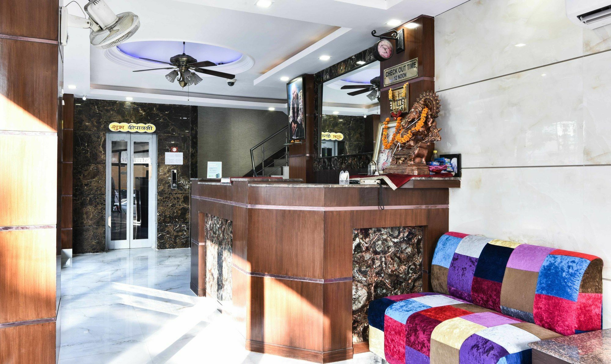 Treebo Mehar Castle Hotell Delhi  Eksteriør bilde