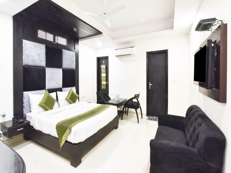 Treebo Mehar Castle Hotell Delhi  Eksteriør bilde